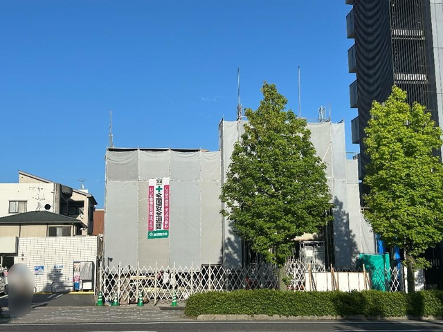 中央地所西条駅前ビルの外観