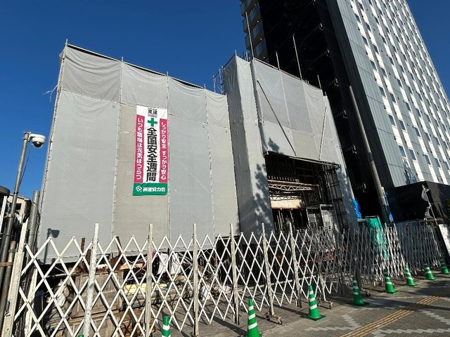 中央地所西条駅前ビルの外観