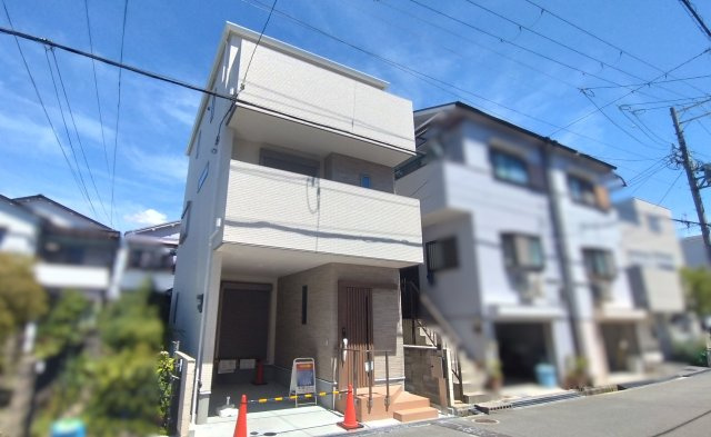 尼崎市西難波町　新築戸建の外観