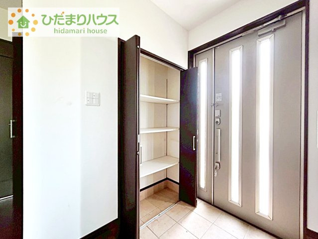 【収納】 | 牛久市岡見町　中古戸建 | 家族の靴をたっぷり収納！大型シューズクローゼット付き(^^♪