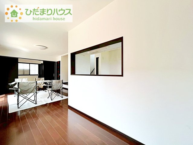 【居間・リビング】 | 牛久市岡見町　中古戸建 | お友達や親戚とホームパーティもいいですね(*^^*)