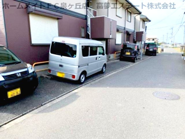 ファミリーハイツTYの駐車場