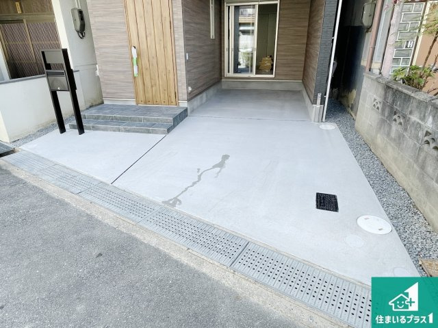 枚方市山之上　新築一戸建ての駐車場|駐車スペース！散水栓があるので、こまめに愛車を洗えます！