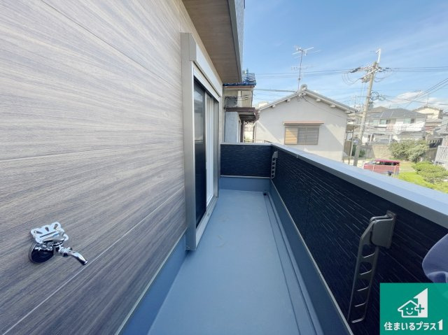 枚方市山之上　新築一戸建てのバルコニー|日当たりのよいバルコニー！お部屋が開放的に！