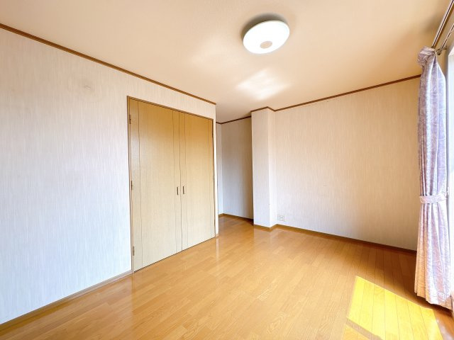 熊谷市三ヶ尻の洋室