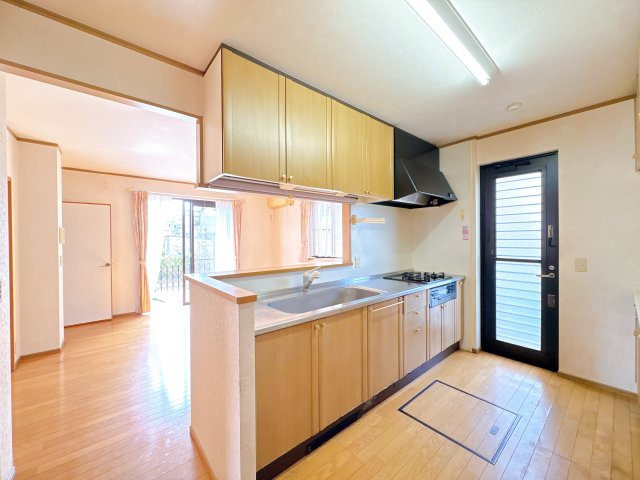 熊谷市三ヶ尻のキッチン|トヨタホーム施工
軽量鉄骨造
５LDK＋納戸
太陽光パネル搭載
駐車場2台可能
北東角地
