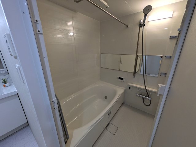 葉山の風を感じましょう！【葉山エコーハイツ】の浴室|日々の暮らしに欠かせないお風呂です