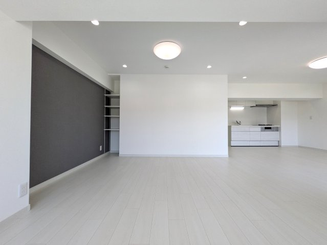 葉山の風を感じましょう！【葉山エコーハイツ】の居間・リビング