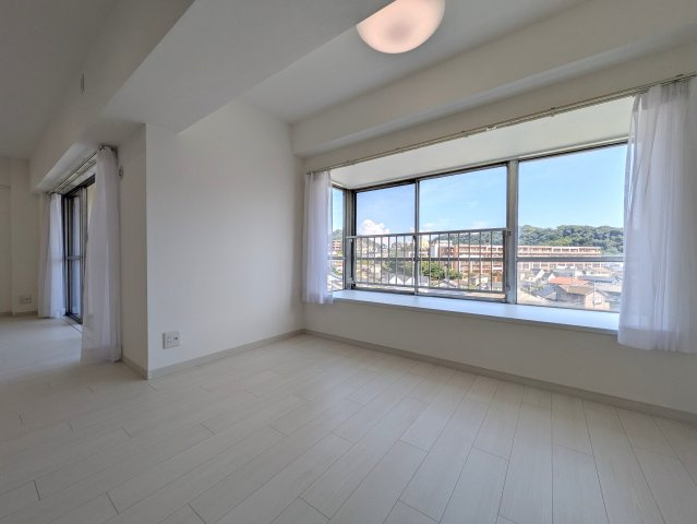 葉山の風を感じましょう！【葉山エコーハイツ】の居間・リビング