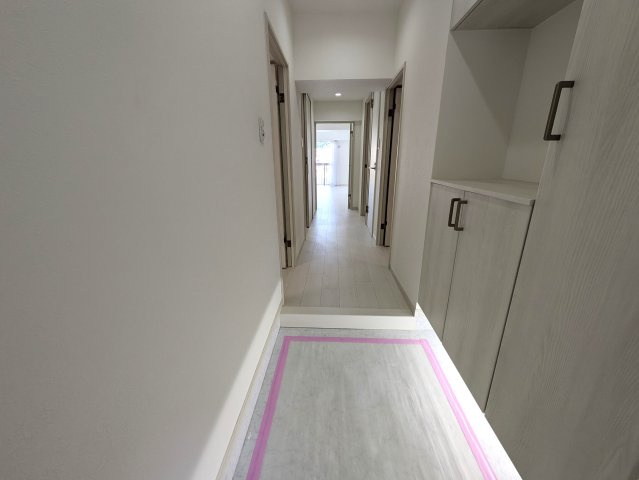 葉山の風を感じましょう！【葉山エコーハイツ】の玄関|きれいな玄関です