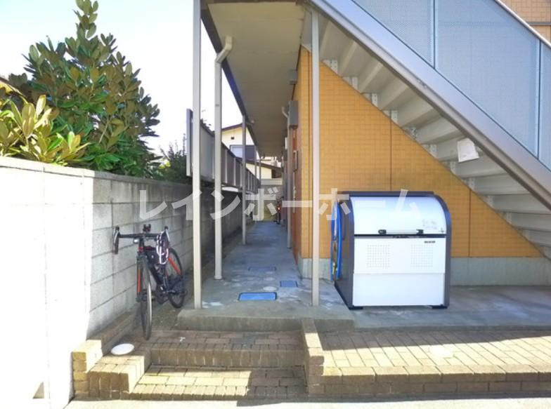 仲介手数料（賃料の1.10ヵ月）の50％OFF対象物件！のエントランス|落ち着いたエントランスです