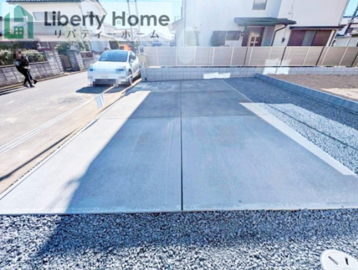 水戸市平須町13期　新築戸建の駐車場