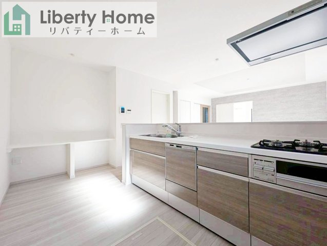 水戸市平須町13期　新築戸建のキッチン