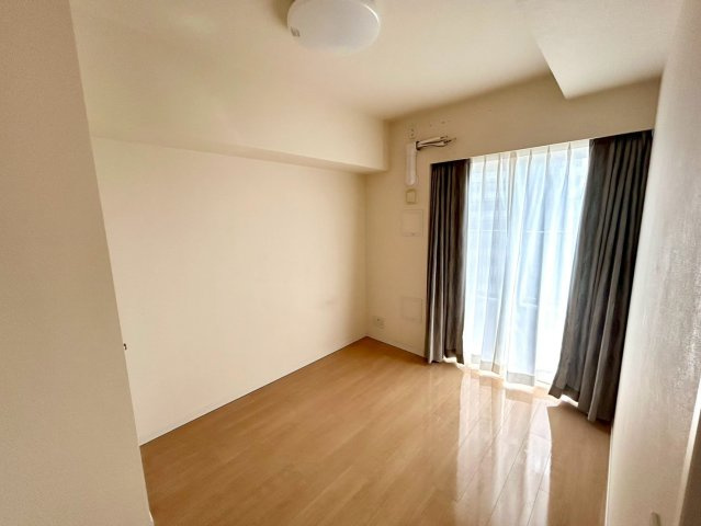 【子供部屋】 | ミッドオアシスタワーズ橋本 | 子供が何人でも年齢によっては、受験時にしっかり壁のある個室があった方が良い場合もあります。難しい問題ですが、兄弟の人数や、性別や年齢差によって状況が異なりますので、数年後のこともしっかり考えましょう。