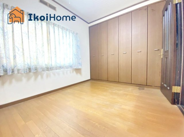 神戸市西区糀台2丁目　中古戸建の洋室|●年中無休：当日予約可●収納スペースも広く、荷物が多くなりやすい方なども安心です。