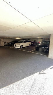 【駐車場】