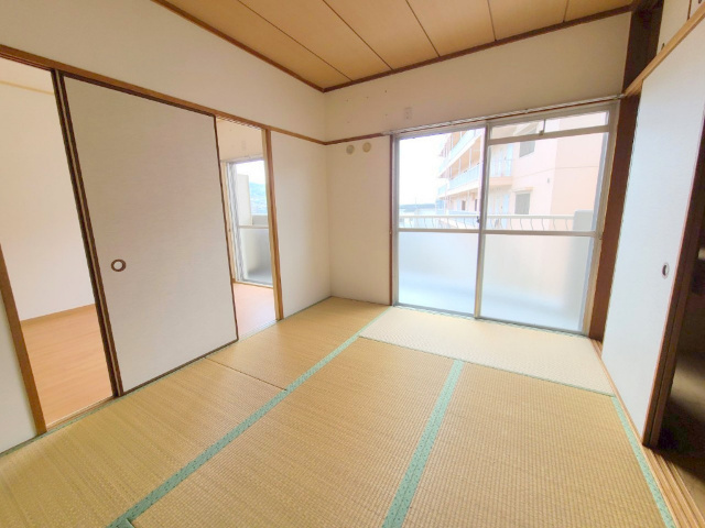 第1サンコウハイツの内装