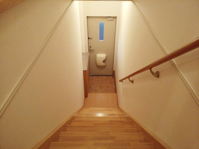 エクセレント　大美野の玄関