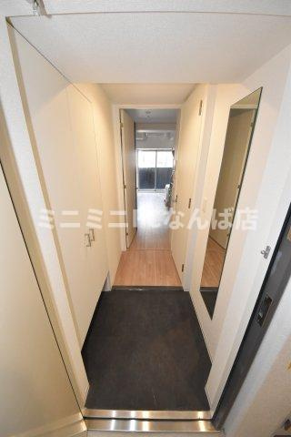 セレニテ日本橋エクラの玄関