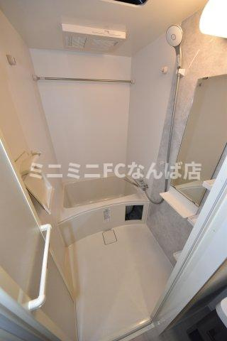 セレニテ日本橋エクラの浴室