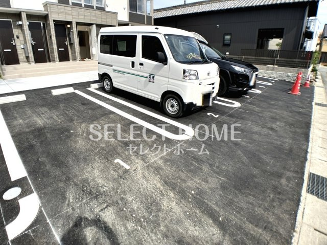 【駐車場】 | ガーデン岡西Ⅱ | 駐車スペースもあります