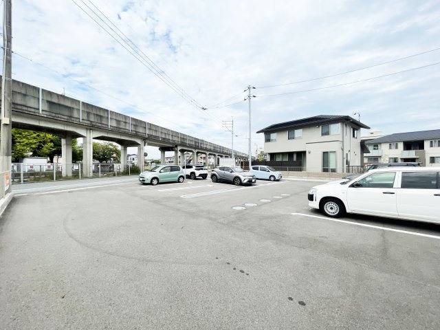 アンベリールの駐車場