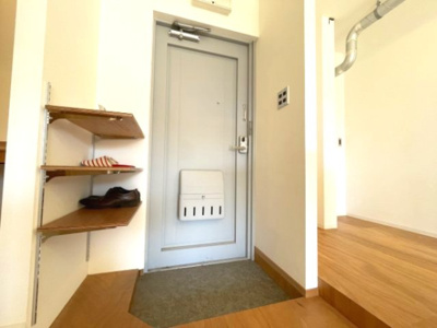 【玄関】 | ハコニスアパートメントB