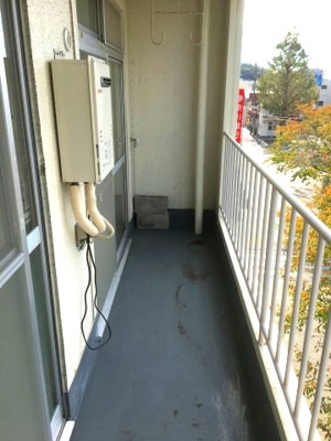 【バルコニー】 | アテナビル | バルコニースペース