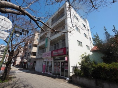 【外観】 | アテナビル | シンプルで落ち着いたデザインの外観です