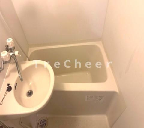 ベイアルファ桜台の浴室