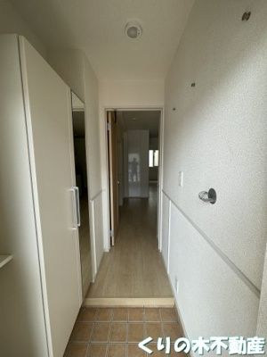 【玄関】 | クラール東鳥生　Ｂ | 明るい玄関です