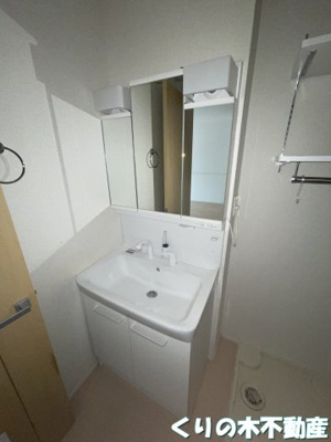 【洗面所】 | クラール東鳥生　Ｂ | スペースが確保できる洗面所です