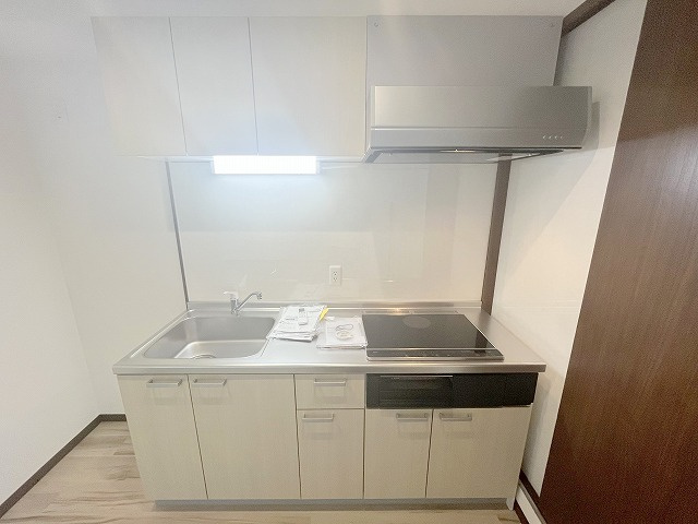 グランジュテ寺畑のキッチン|コンパクトなキッチンで掃除もラクラク