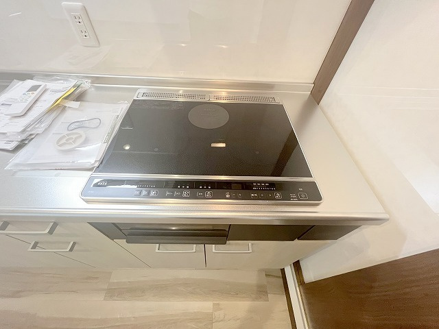 グランジュテ寺畑のキッチン|コンパクトなキッチンで掃除もラクラク