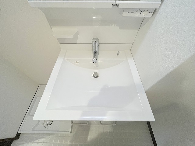 グランジュテ寺畑の洗面所|スペースが確保できる洗面所です