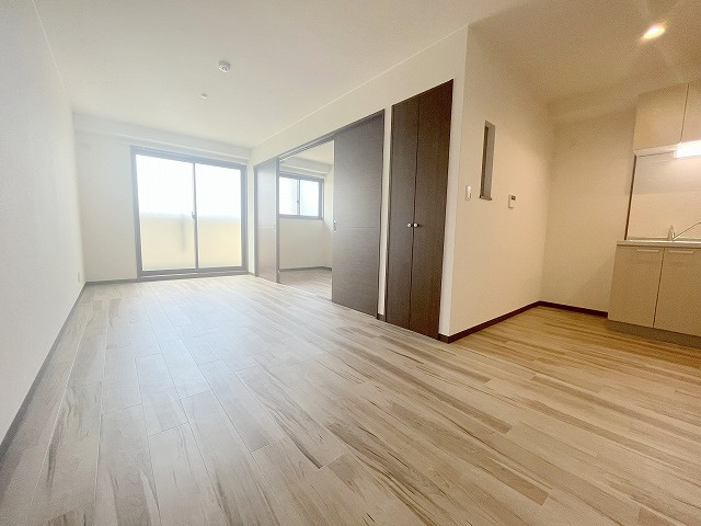 グランジュテ寺畑の居間・リビング|ゆったりとしたリビングです