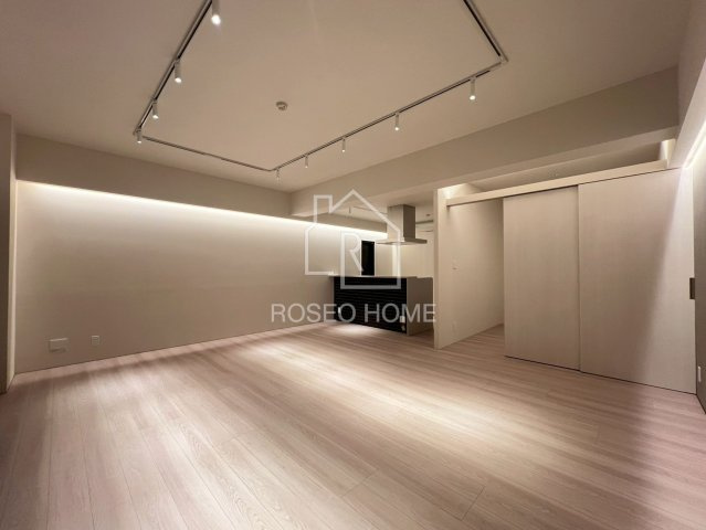 トローブタニマチの内装