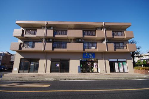 ベ・バーゲンハイム城東115の外観