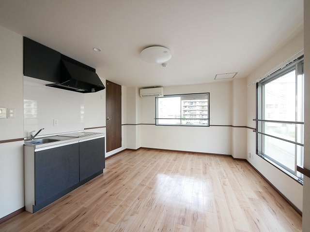 エールビルの居間・リビング|使いやすい居間です