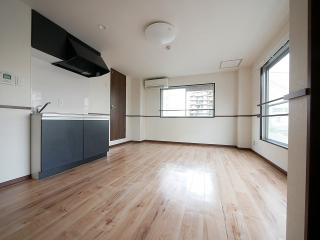 エールビルの居間・リビング|おしゃれな居間です