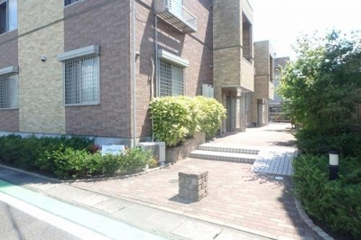 【エントランス】 | ルナ | エントランス写真