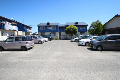 【駐車場】 | グリーンヒル白水 A棟 | 駐車場