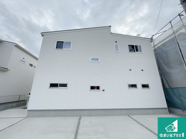 桜井市粟殿　新築一戸建ての外観|安心の10年保証！外観を美しく保ち、雨水で汚れを落とします！気になることがありましたら、お気軽にお問い合わせください！