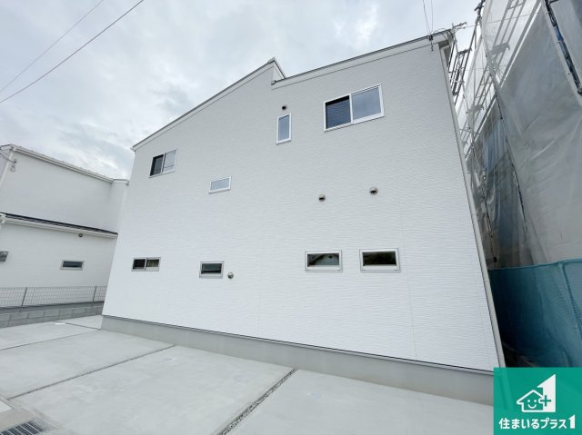 桜井市粟殿　新築一戸建ての外観|お客様に長く安心して住んでいだだける事にこだわった家づくり！住んでからのアフターサービスにもしっかりと取り組んでいます！