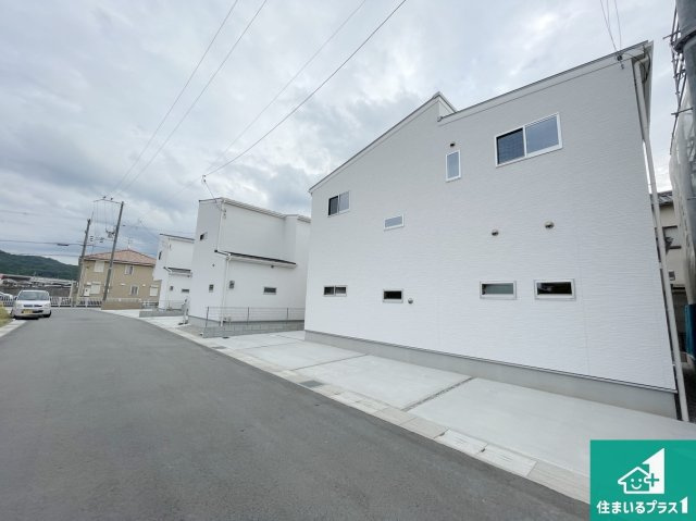 桜井市粟殿　新築一戸建ての外観|安心の10年保証！外観を美しく保ち、雨水で汚れを落とします！気になることがありましたら、お気軽にお問い合わせください！