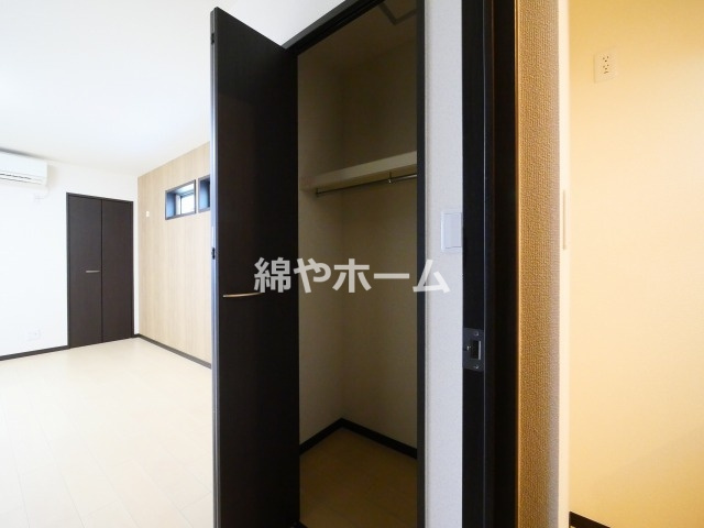 フジパレス山之内Ⅱ番館の収納|ちょっとした収納スペースも充実しています