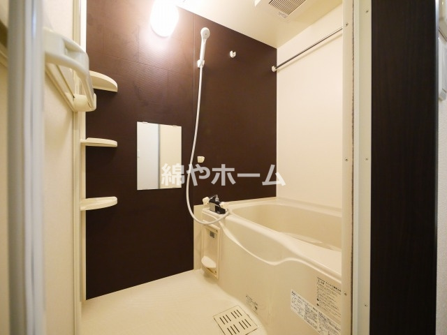 フジパレス山之内Ⅱ番館の浴室|ゆったり過ごせるお風呂です