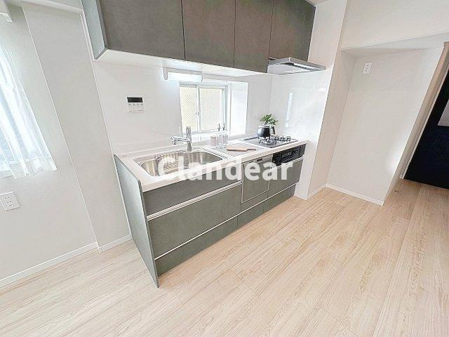 グリーンパーク第18綾瀬のキッチン|ドキドキの新生活も、安心してスタート。ぴったりの住まいを見つけませんか？クランディアが一緒に住まい選びをサポートします‼　まずは、お気軽にお問合せください　＃クランディア