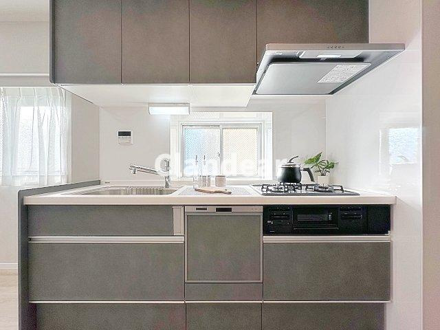 グリーンパーク第18綾瀬のキッチン|ドキドキの新生活も、安心してスタート。ぴったりの住まいを見つけませんか？クランディアが一緒に住まい選びをサポートします‼　まずは、お気軽にお問合せください　＃クランディア