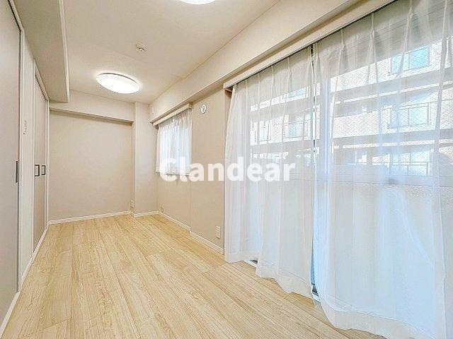 グリーンパーク第18綾瀬の洋室|ドキドキの新生活も、安心してスタート。ぴったりの住まいを見つけませんか？クランディアが一緒に住まい選びをサポートします‼　まずは、お気軽にお問合せください　＃クランディア